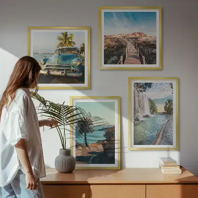 Set van posters met lijst Vakantie met palmbomen en een waterval