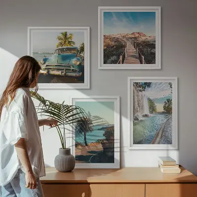 Set van posters met lijst Vakantie met palmbomen en een waterval