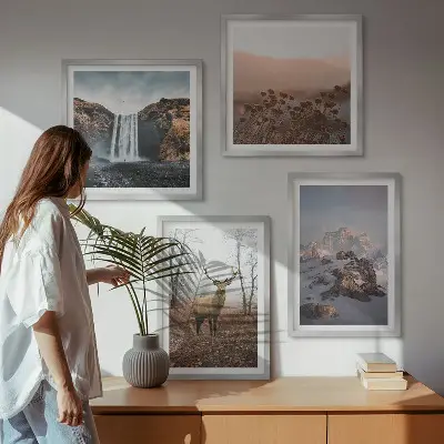 Meerluik in lijst met wilde landschappen, bergen en herten