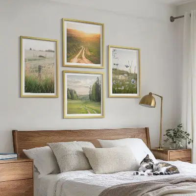 Landschappen met natuur en velden bij zonsondergang meerluik in lijst