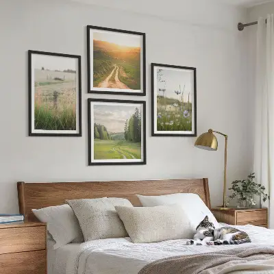 Landschappen met natuur en velden bij zonsondergang meerluik in lijst
