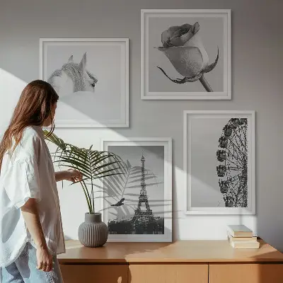 Set van posters met lijst met roze Eiffeltoren, paard en reuzenrad in zwart-wit