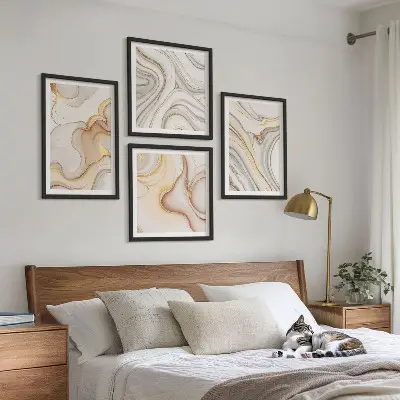 Meerluik in lijst met lineaire abstracte motieven