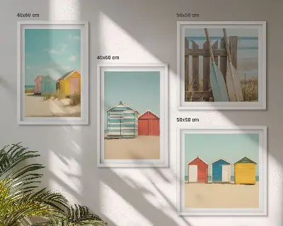 Set posters met lijst kleurrijke huizen aan het strand met zon
