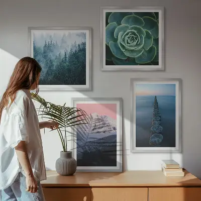 Set posters met lijst met bergen, roze lucht, water en vetplanten