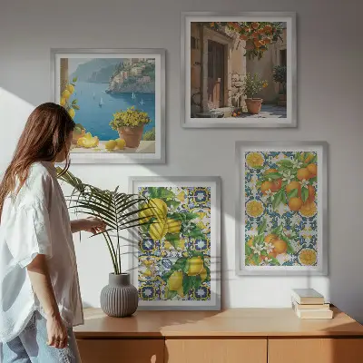 Set van posters met lijst met een afbeelding van citroenen, bloemen en sinaasappels in Italië
