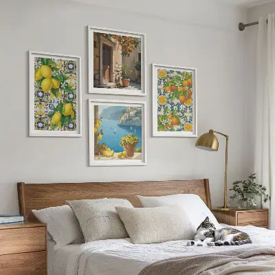 Set van posters met lijst met een afbeelding van citroenen, bloemen en sinaasappels in Italië
