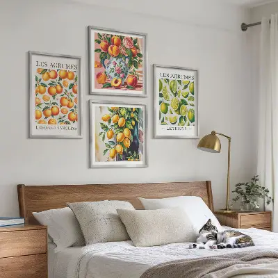 Set posters met lijst met verse kleurrijke citrusvruchten