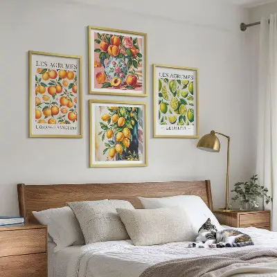 Set posters met lijst met verse kleurrijke citrusvruchten