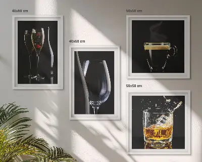 Set van posters met lijst met afbeeldingen van whisky, wijn, champagne en koffie