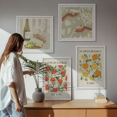 Set van posters met lijst met afbeeldingen van bloemen, wijn, Milaan en Parijs