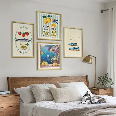 Set van posters met lijst met Italiaanse smaken en kleurrijke afbeeldingen