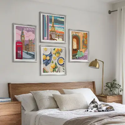Set van posters met lijst stadsgezichten van Parijs en Londen