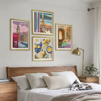 Set van posters met lijst stadsgezichten van Parijs en Londen