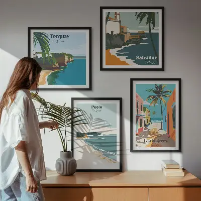 Set van posters met lijst met tropische stranden en palmbomen