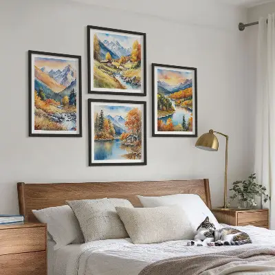 Berglandschap met een rivier meerluik in lijst