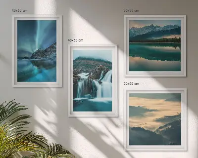 Meerluik in lijst met winterlandschappen, watervallen en noorderlicht