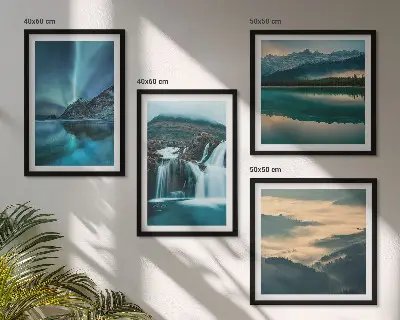 Meerluik in lijst met winterlandschappen, watervallen en noorderlicht