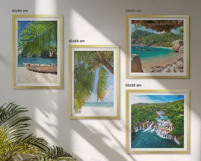 Posterset met lijst met afbeeldingen van strand, boot, watervallen en palmbomen
