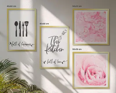Set van posters met lijst delicate rozenbloemen voor in de keuken