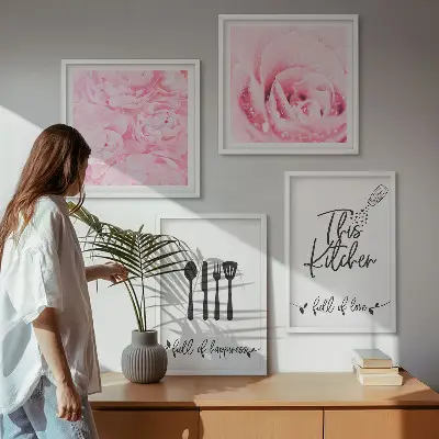Set van posters met lijst delicate rozenbloemen voor in de keuken