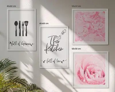 Set van posters met lijst delicate rozenbloemen voor in de keuken