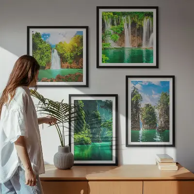 Poster set met lijst groene landschappen en watervallen