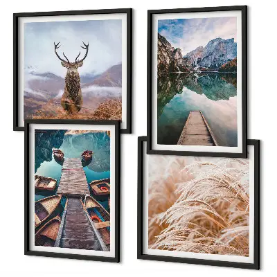Set posters met lijst boten op het meer met herten en bergen