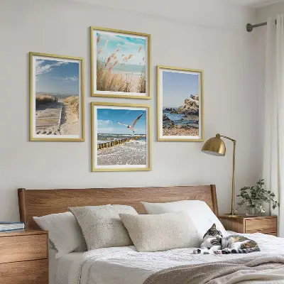 Poster met lijst strand met houten pad en kliffen