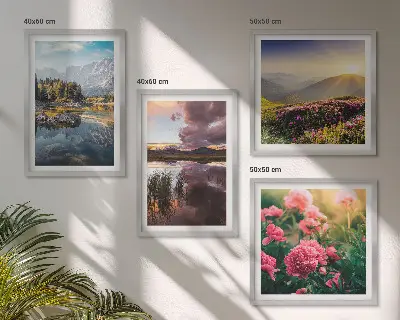 Set van posters met lijst bloementuin met bergweide in waterverfstijl