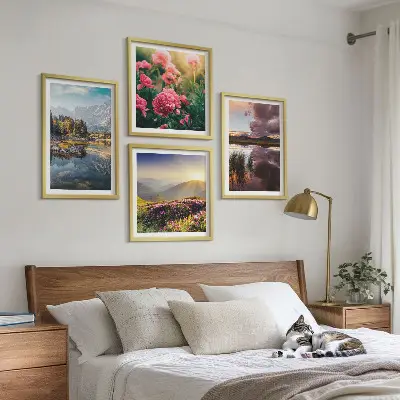 Set van posters met lijst bloementuin met bergweide in waterverfstijl