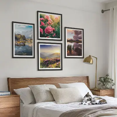 Set van posters met lijst bloementuin met bergweide in waterverfstijl
