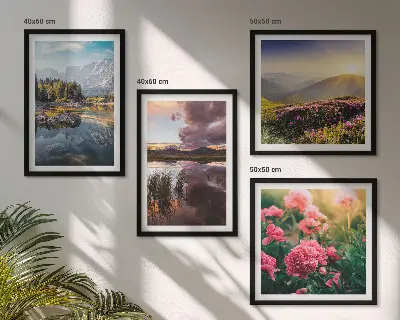 Set van posters met lijst bloementuin met bergweide in waterverfstijl