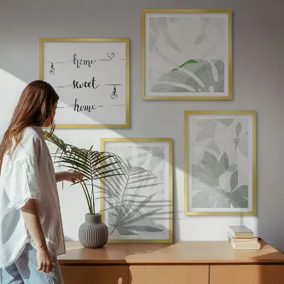 Set van posters met lijst met een afbeelding van bladeren in groenachtig grijze tinten