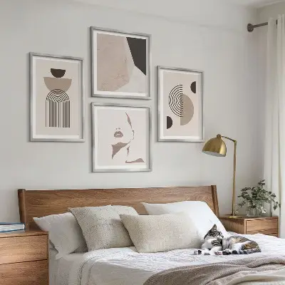 Abstracte gelaatsvormen meerluik in lijst