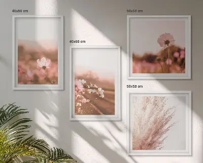 Set van posters met lijst Wilde bloemen in de weiden in de zomer