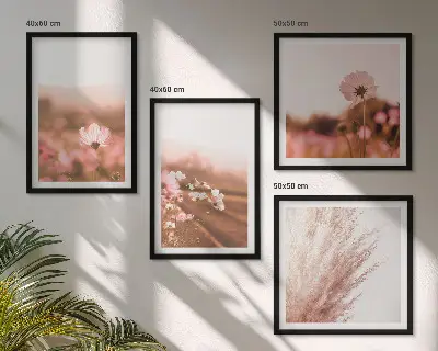 Set van posters met lijst Wilde bloemen in de weiden in de zomer