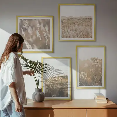 Meerluik in lijst landschapsgras met bloemen en warmte