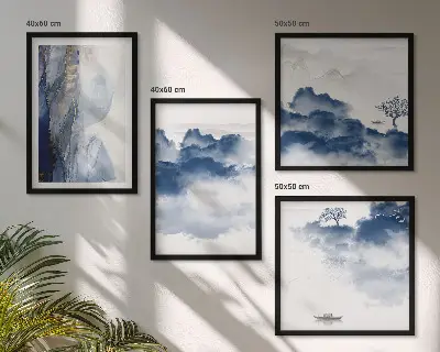 Set posters met lijst met een afbeelding van bergen, wolken, bomen en vogels op de achtergrond
