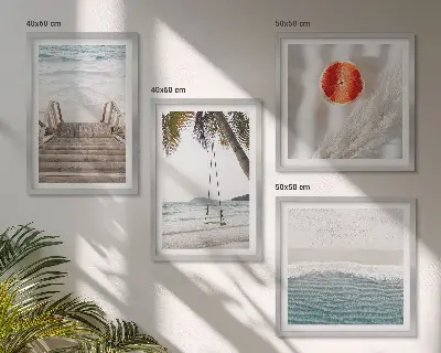 Meerluik in lijst strand met houten trap sfeervol beeld