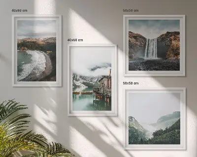 Set posters met lijst met afbeelding van bergstranden, wolken en water