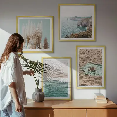 Posterset met lijsten strandgolven met gras en een hoed