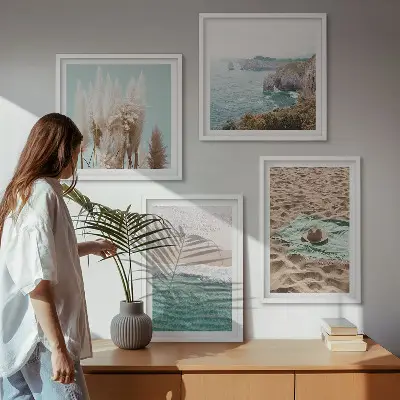 Posterset met lijsten strandgolven met gras en een hoed