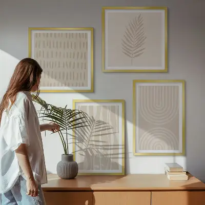 Set posters met lijst met beige plantenpatronen