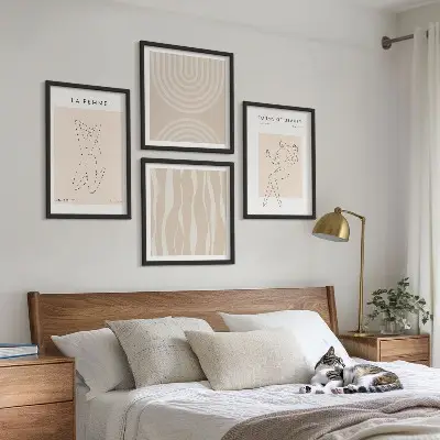 Een verzameling minimalistische vormen meerluik in lijst