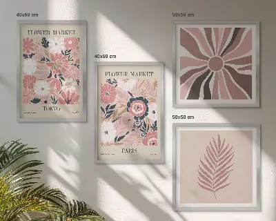 Meerluik in lijst met bloemmotieven, bladeren en geometrische vormen