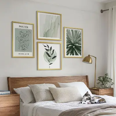 Set posters met lijst met groenbeige plantpatronen