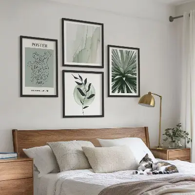 Set posters met lijst met groenbeige plantpatronen