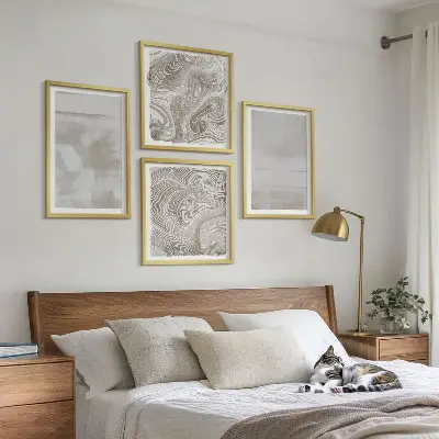 Meerluik in lijst met versleten texturen in moderne stijl