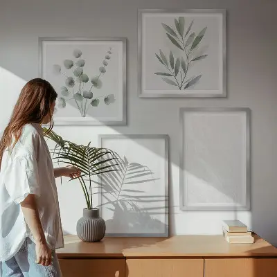 Set van posters met lijst met marmeren structuur en pastelkleurige takjes